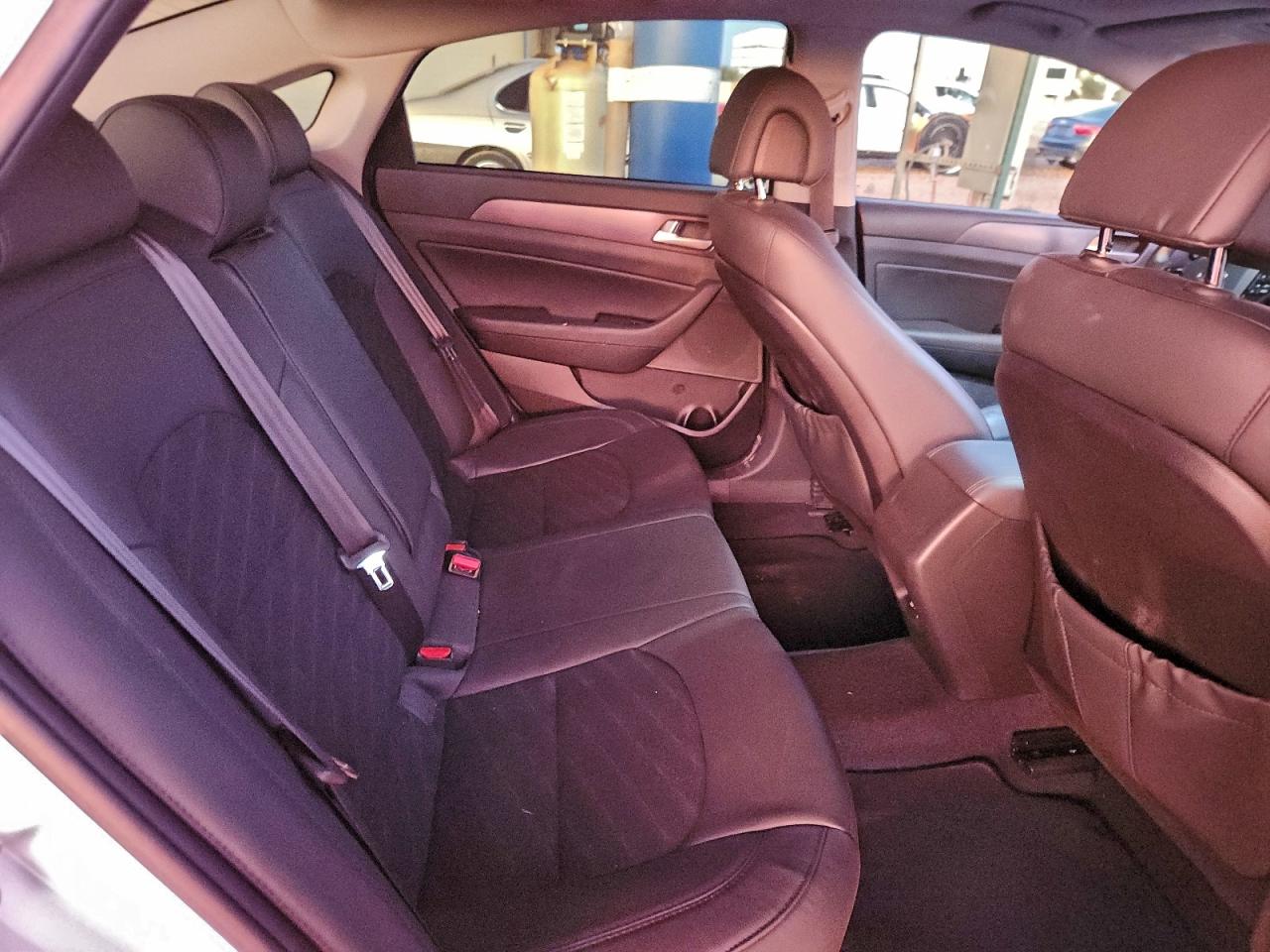 2017 HYUNDAI SONATA SPORT photo 10
