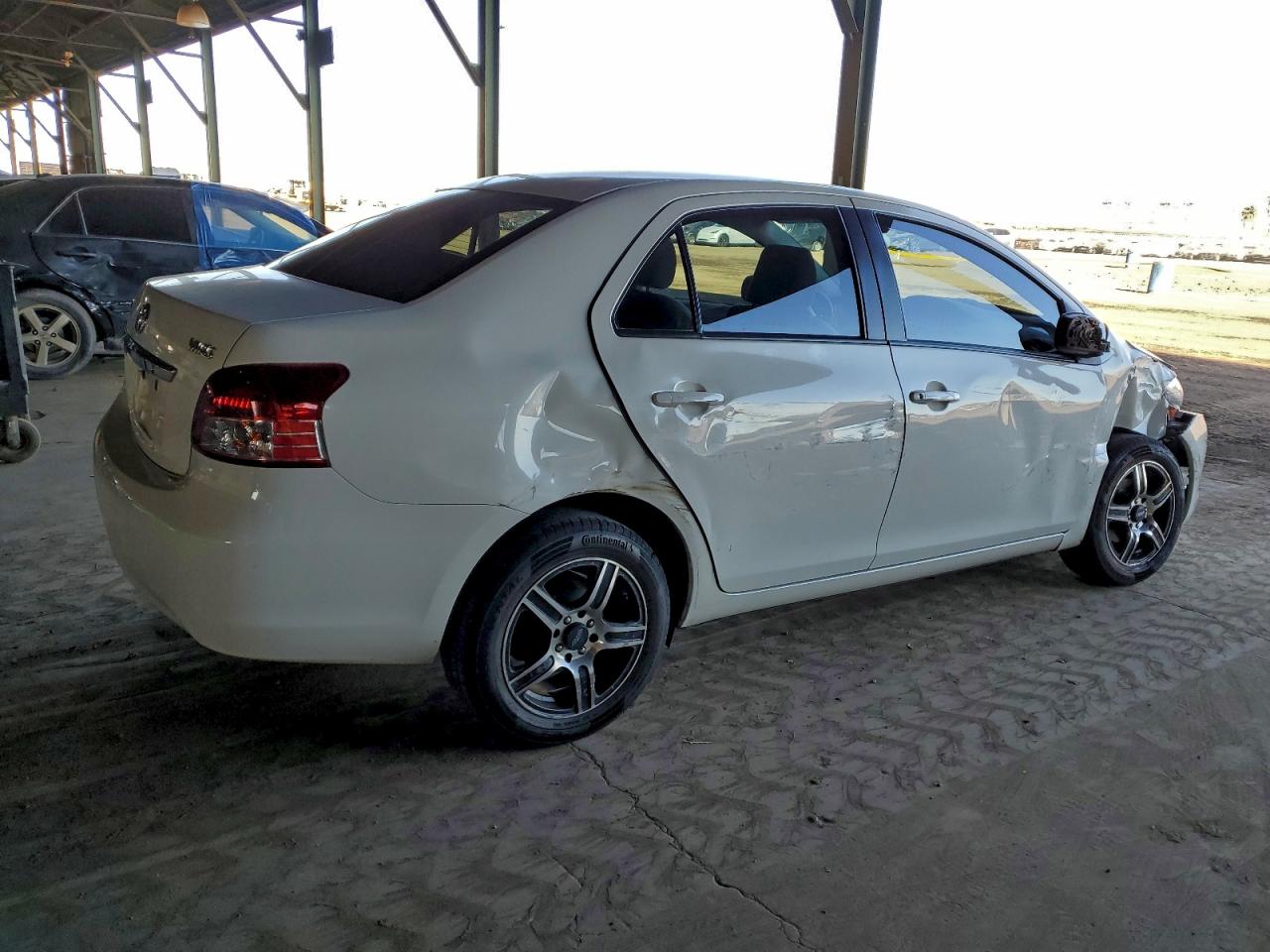 2008 TOYOTA YARIS photo 3