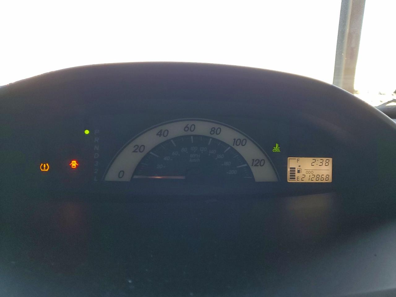 2008 TOYOTA YARIS photo 9
