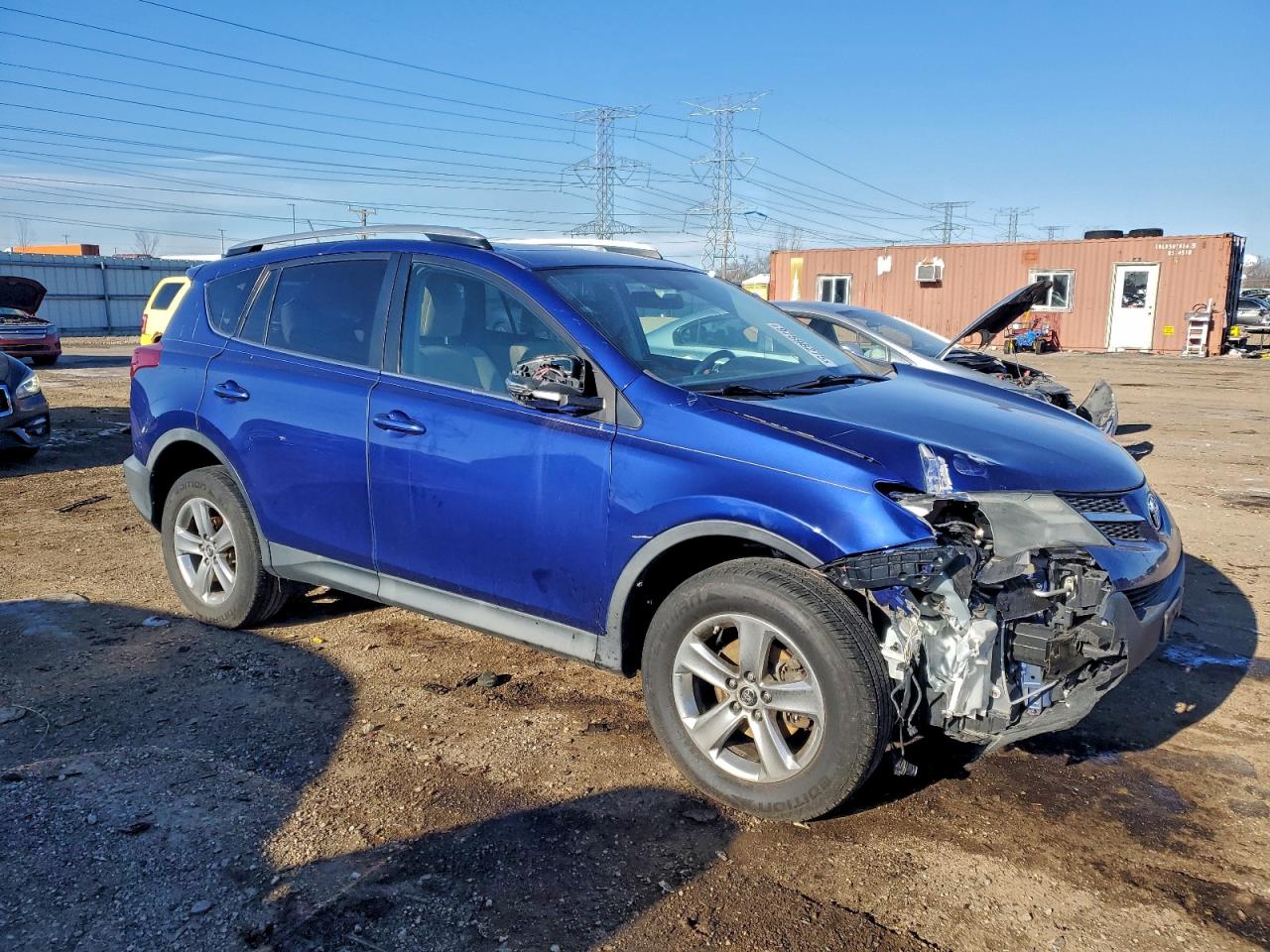 2015 TOYOTA RAV4 XLE photo 4