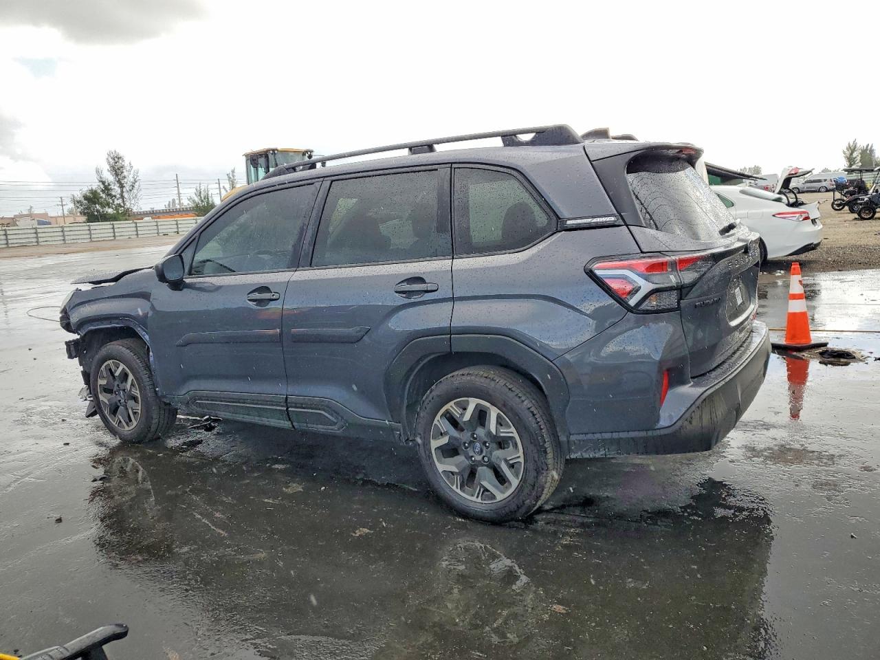 2025 SUBARU FORESTER PREMIUM photo 4
