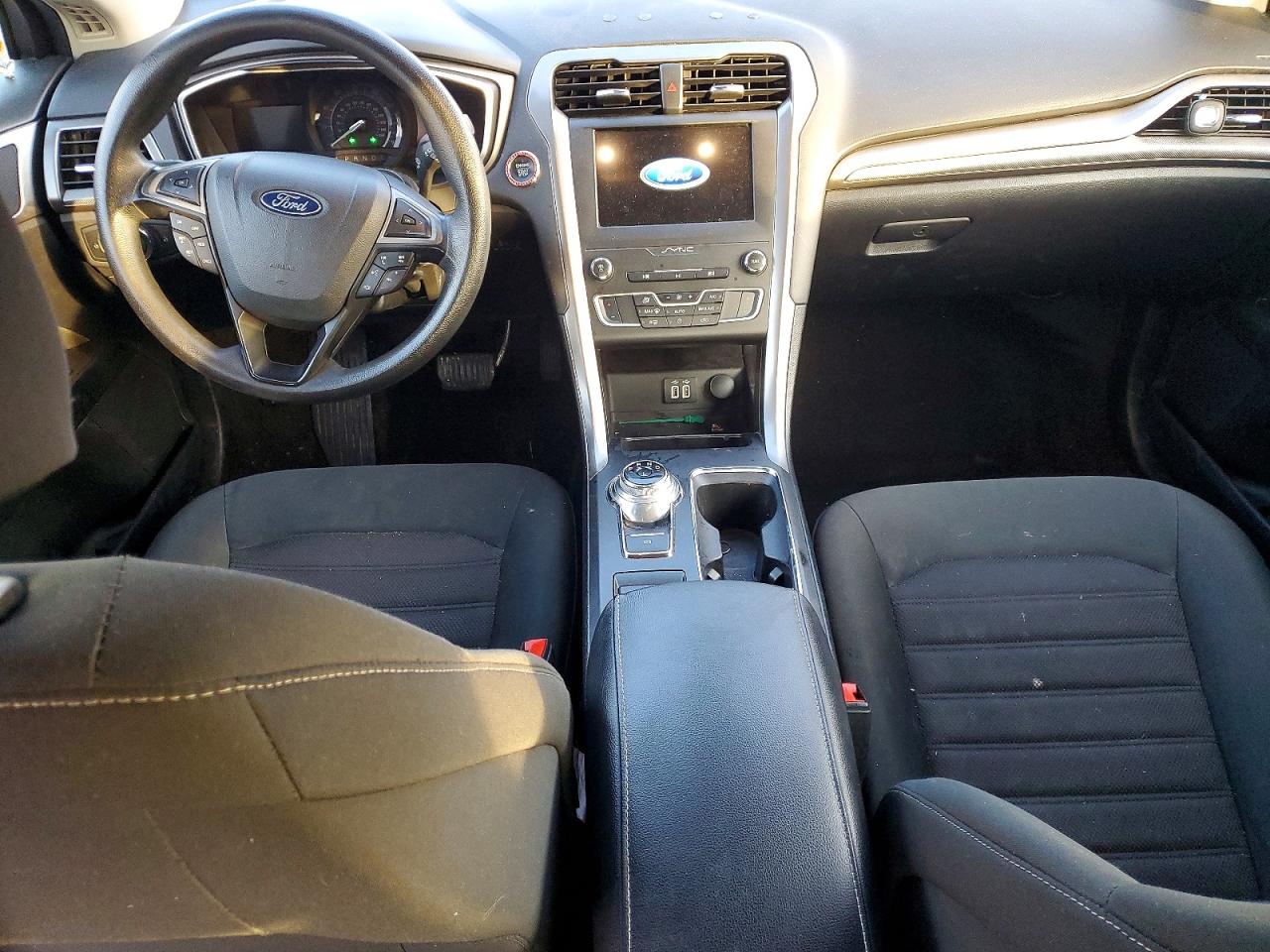 2020 FORD FUSION SE photo 15