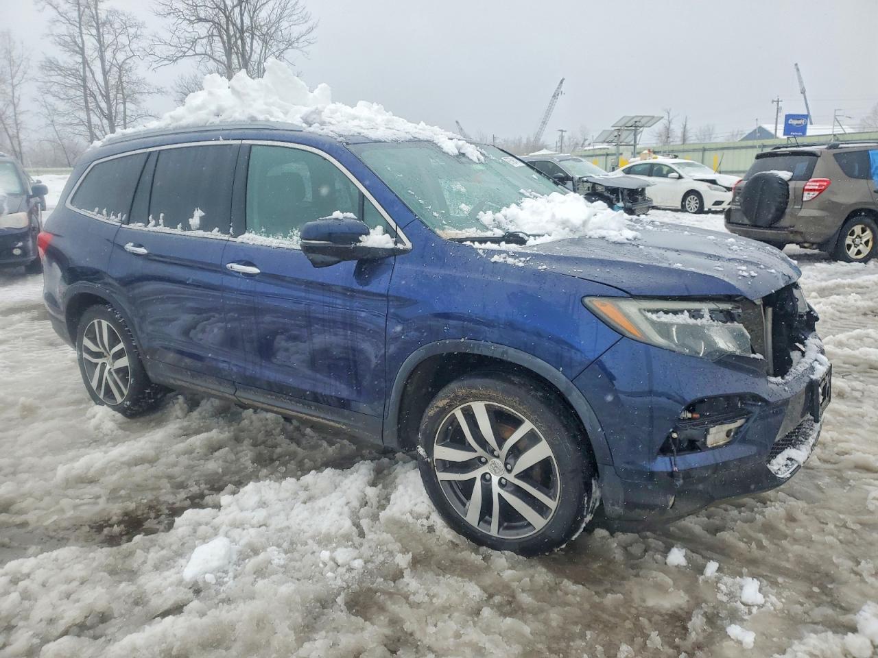 2016 HONDA PILOT TOURING photo 4