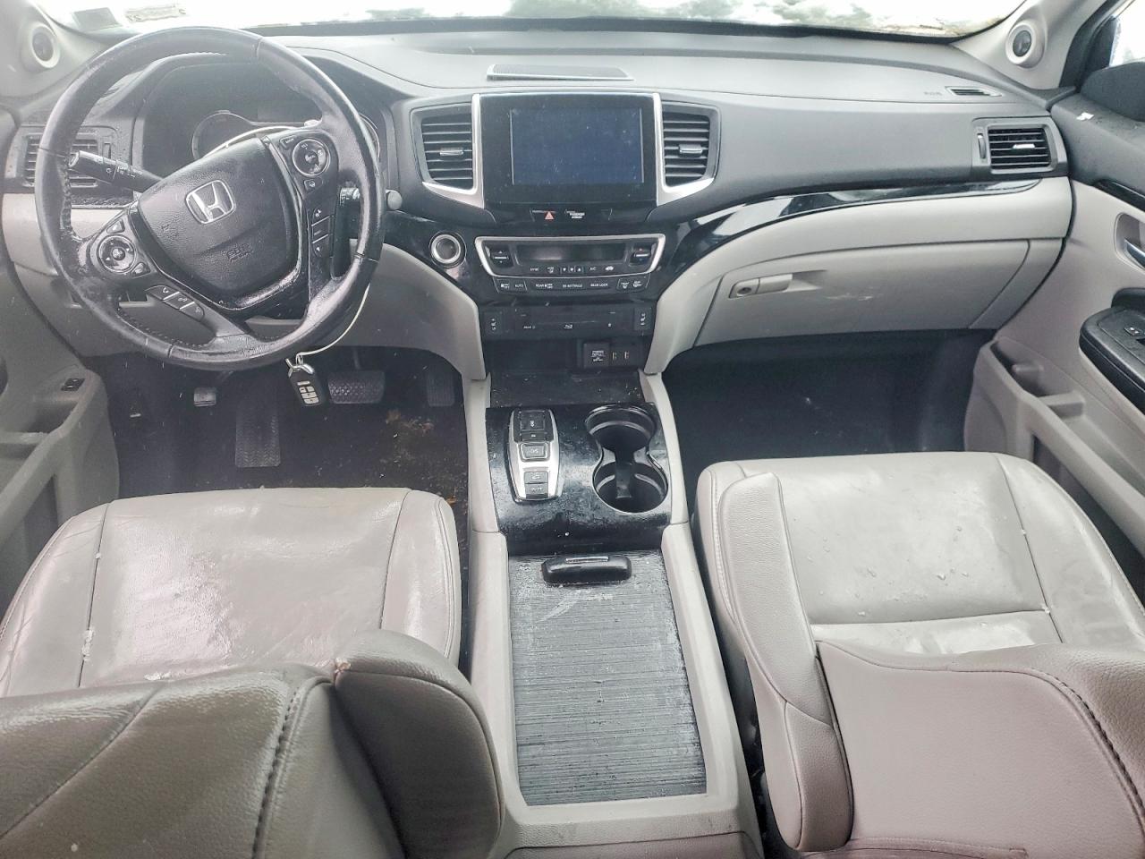 2016 HONDA PILOT TOURING photo 8