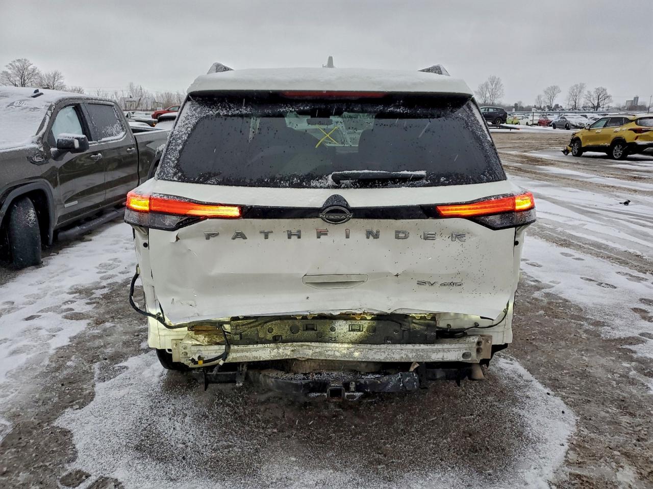 2023 NISSAN PATHFINDER SV photo 11
