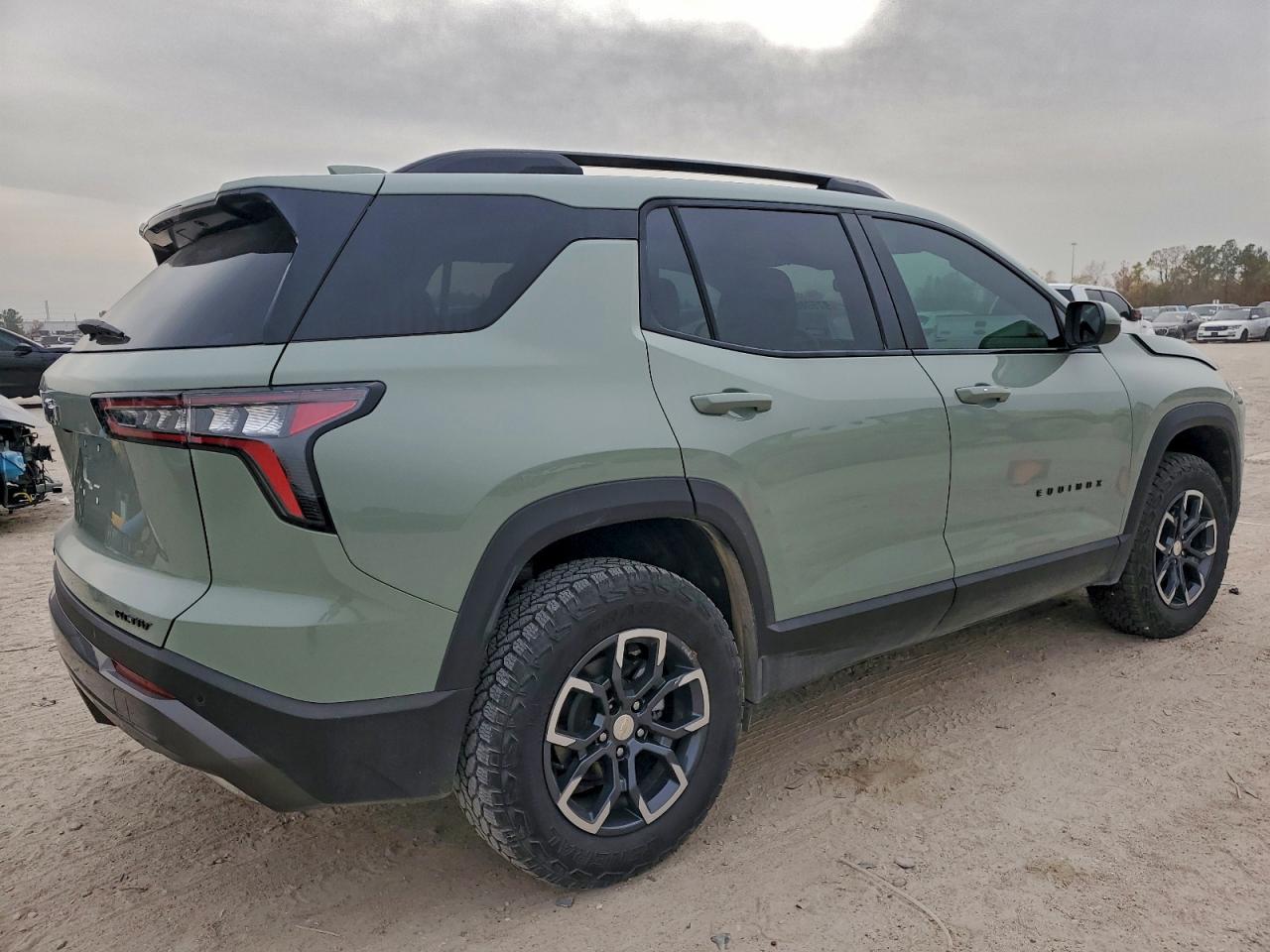 2026 CHEVROLET EQUINOX ACTIV photo 3