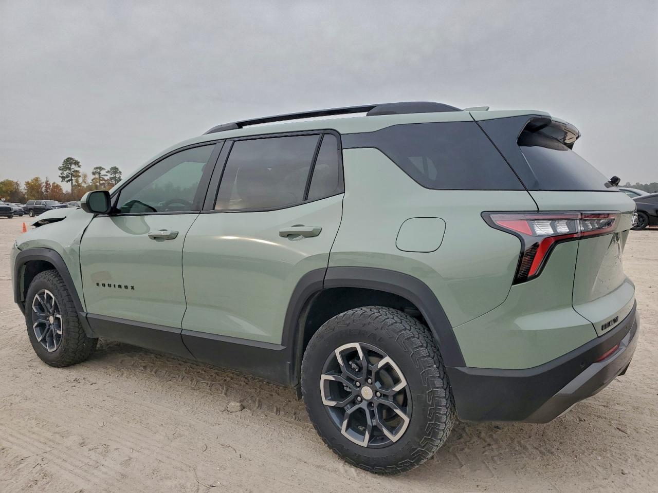 2026 CHEVROLET EQUINOX ACTIV photo 2
