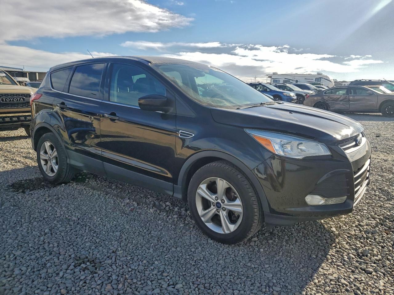 2015 FORD ESCAPE SE photo 4
