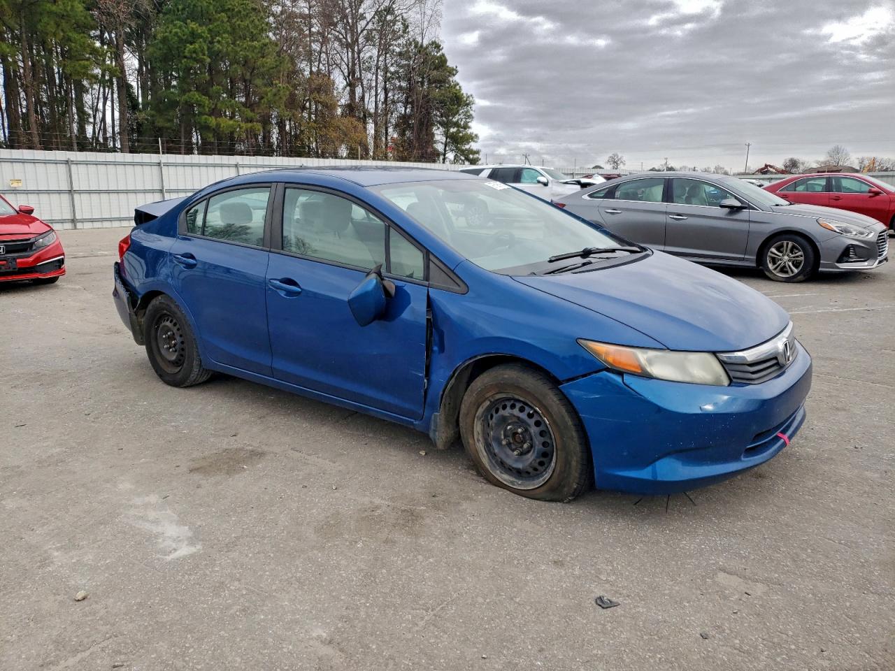 2012 HONDA CIVIC LX photo 4