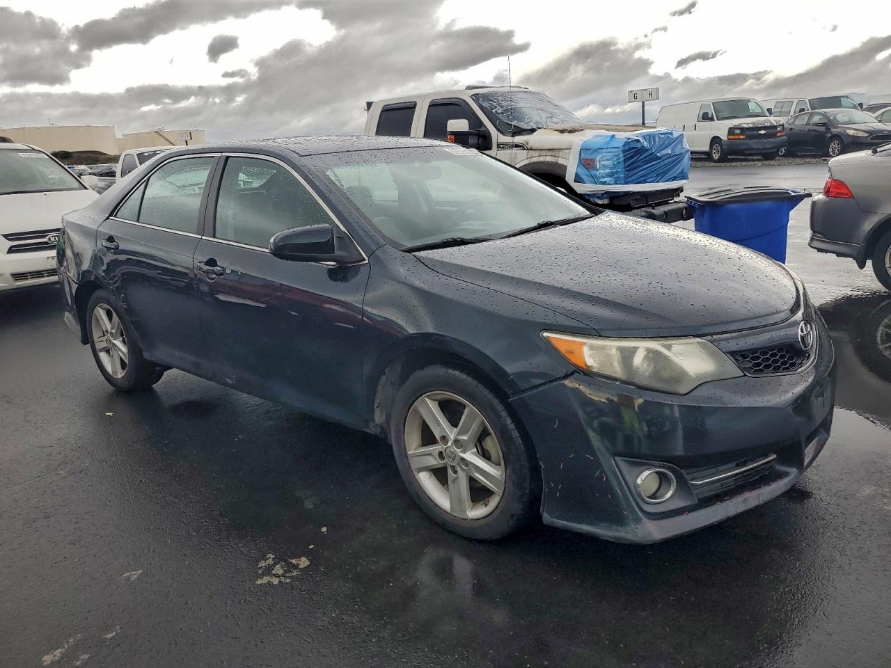 2014 TOYOTA CAMRY L photo 4