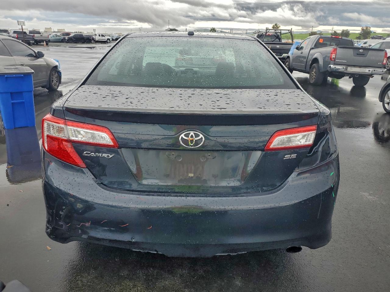 2014 TOYOTA CAMRY L photo 6