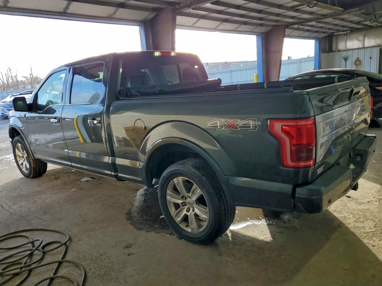 2015 FORD F150 SUPERCREW photo 2
