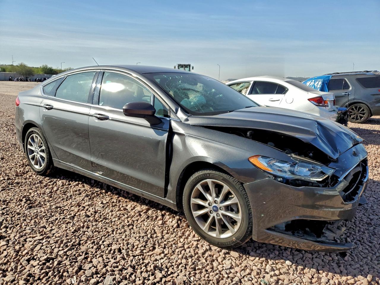 2017 FORD FUSION SE photo 4