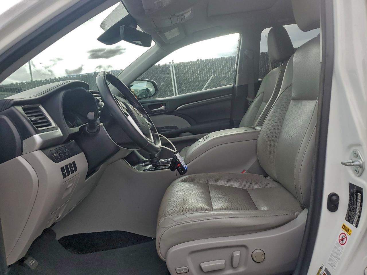 2018 TOYOTA HIGHLANDER LIMITED photo 7
