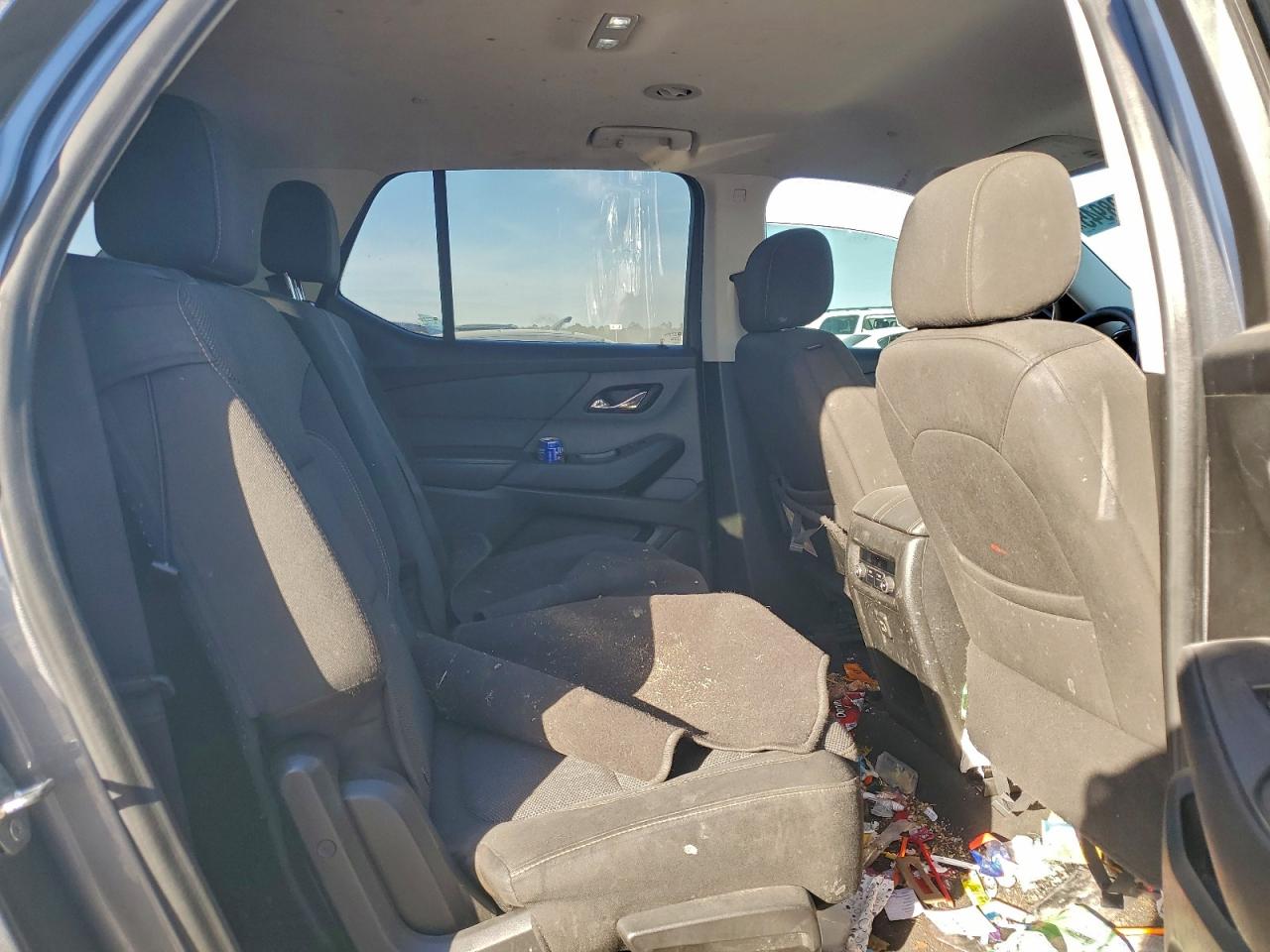 2020 CHEVROLET TRAVERSE LS photo 11