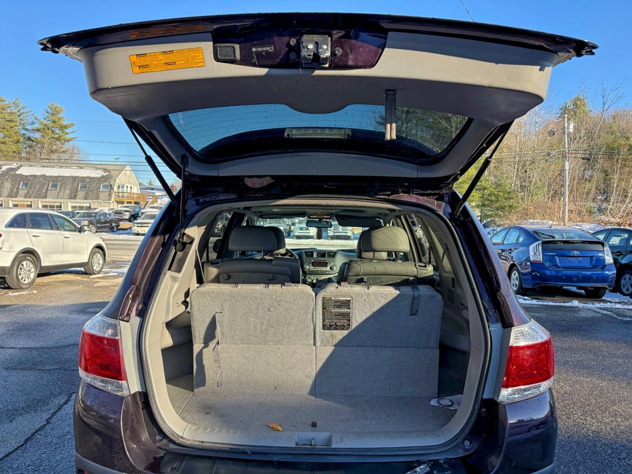 2011 TOYOTA HIGHLANDER BASE photo 7