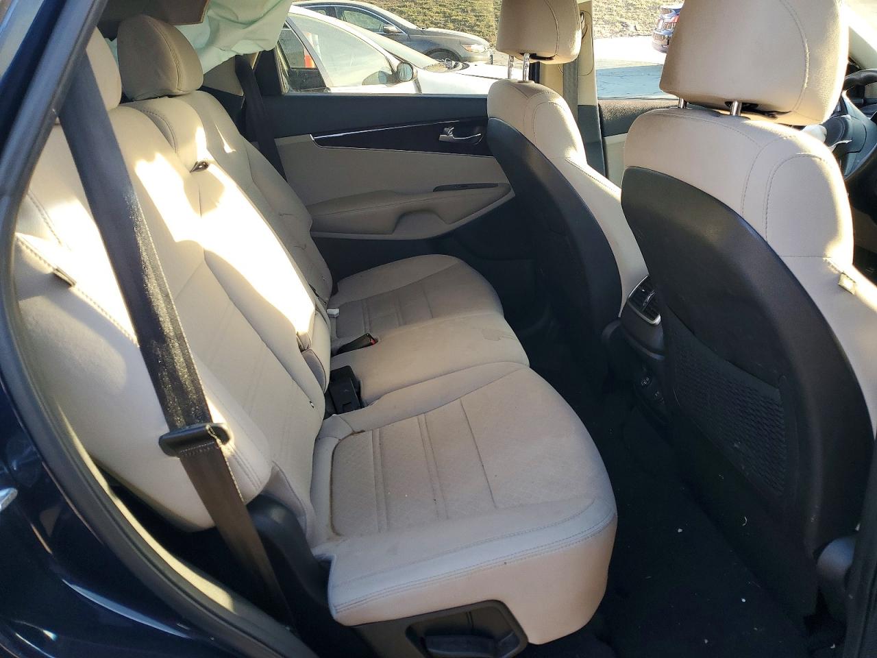 2017 KIA SORENTO LX photo 11