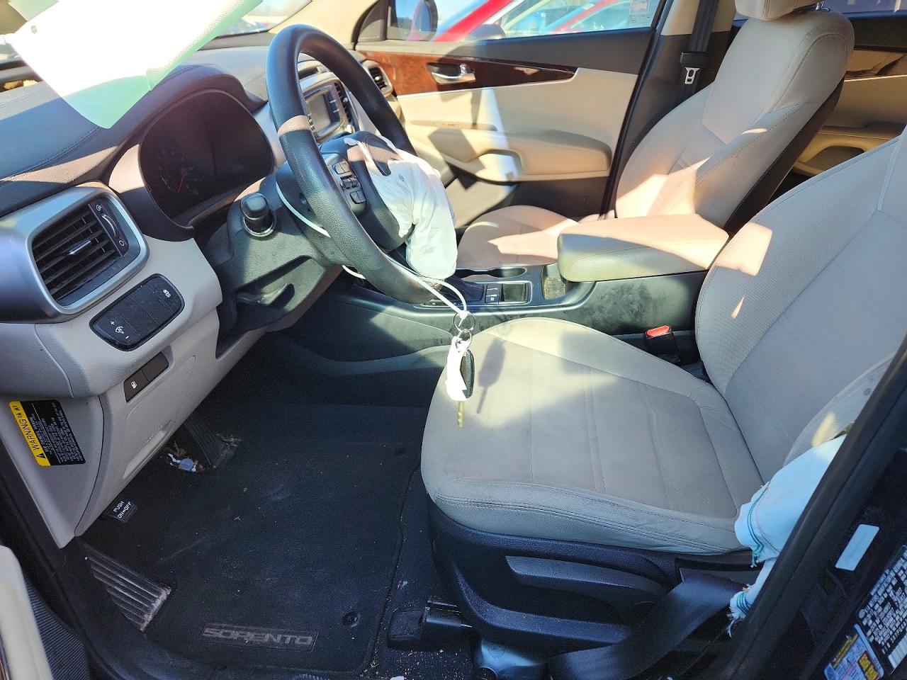 2017 KIA SORENTO LX photo 7