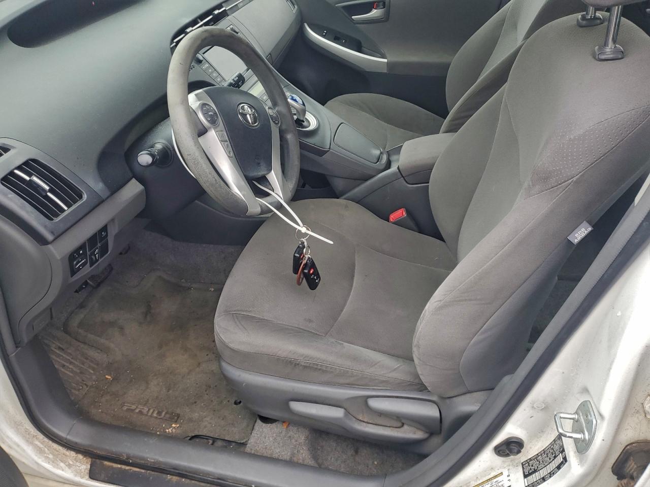 2011 TOYOTA PRIUS photo 7