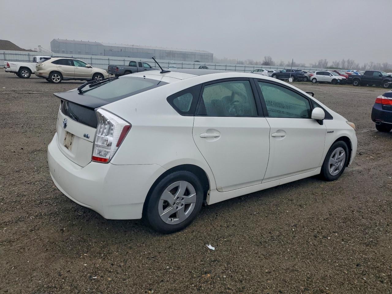 2011 TOYOTA PRIUS photo 3