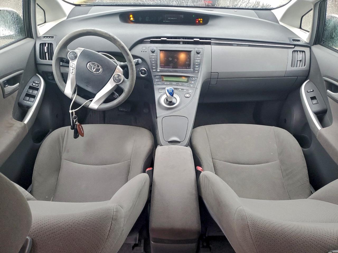 2011 TOYOTA PRIUS photo 8