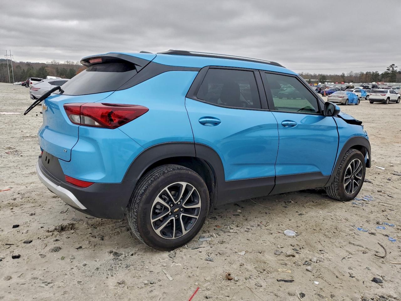 2025 CHEVROLET TRAILBLAZER LT photo 3