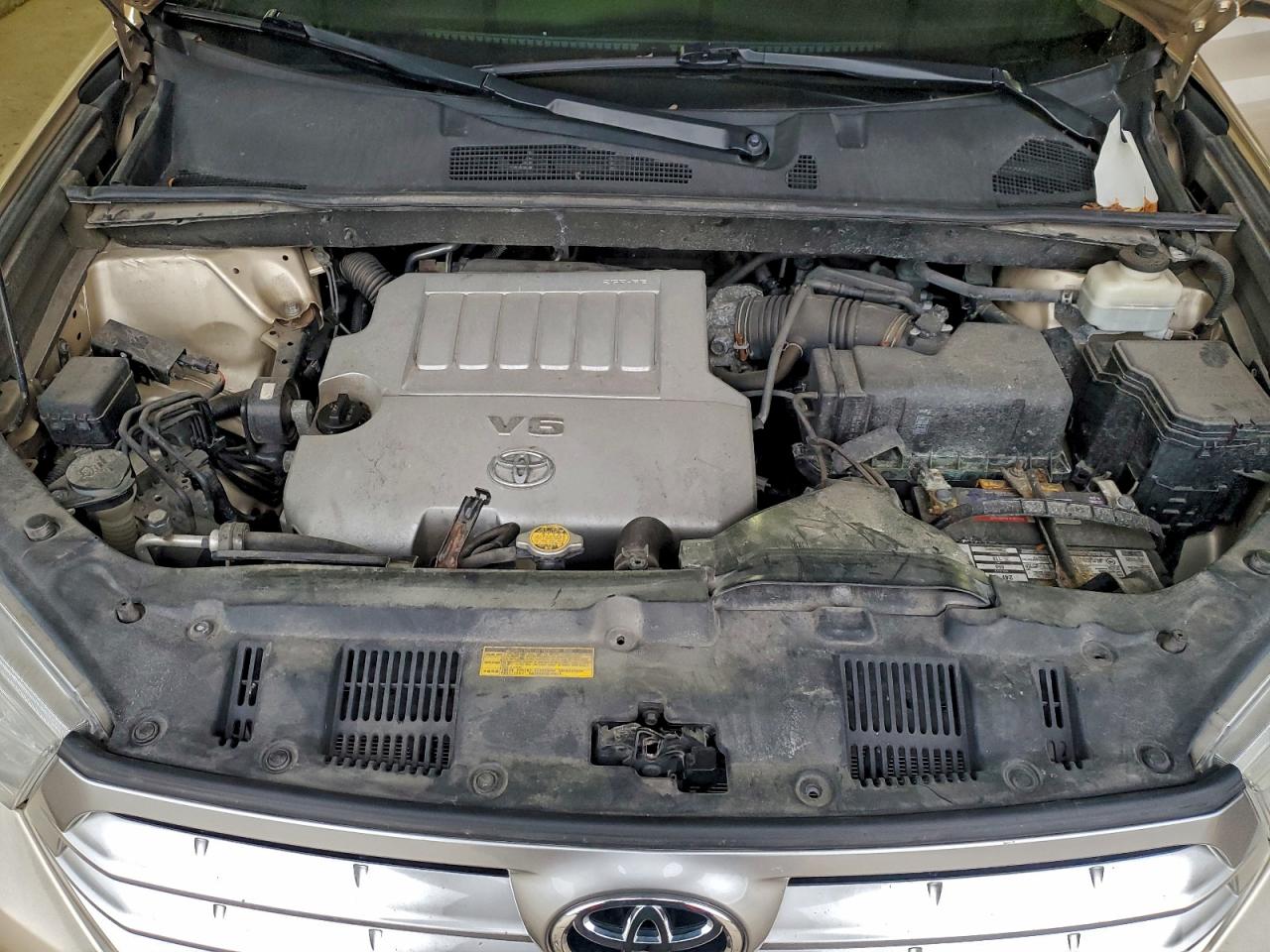 2013 TOYOTA HIGHLANDER BASE photo 12