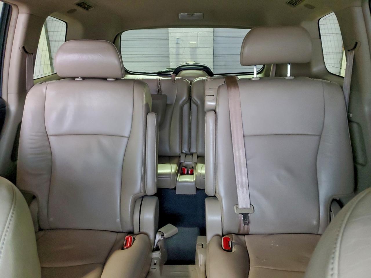 2013 TOYOTA HIGHLANDER BASE photo 10