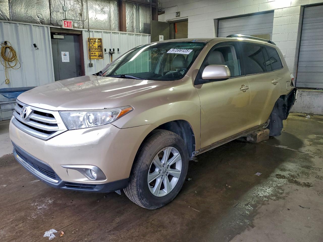 2013 TOYOTA HIGHLANDER