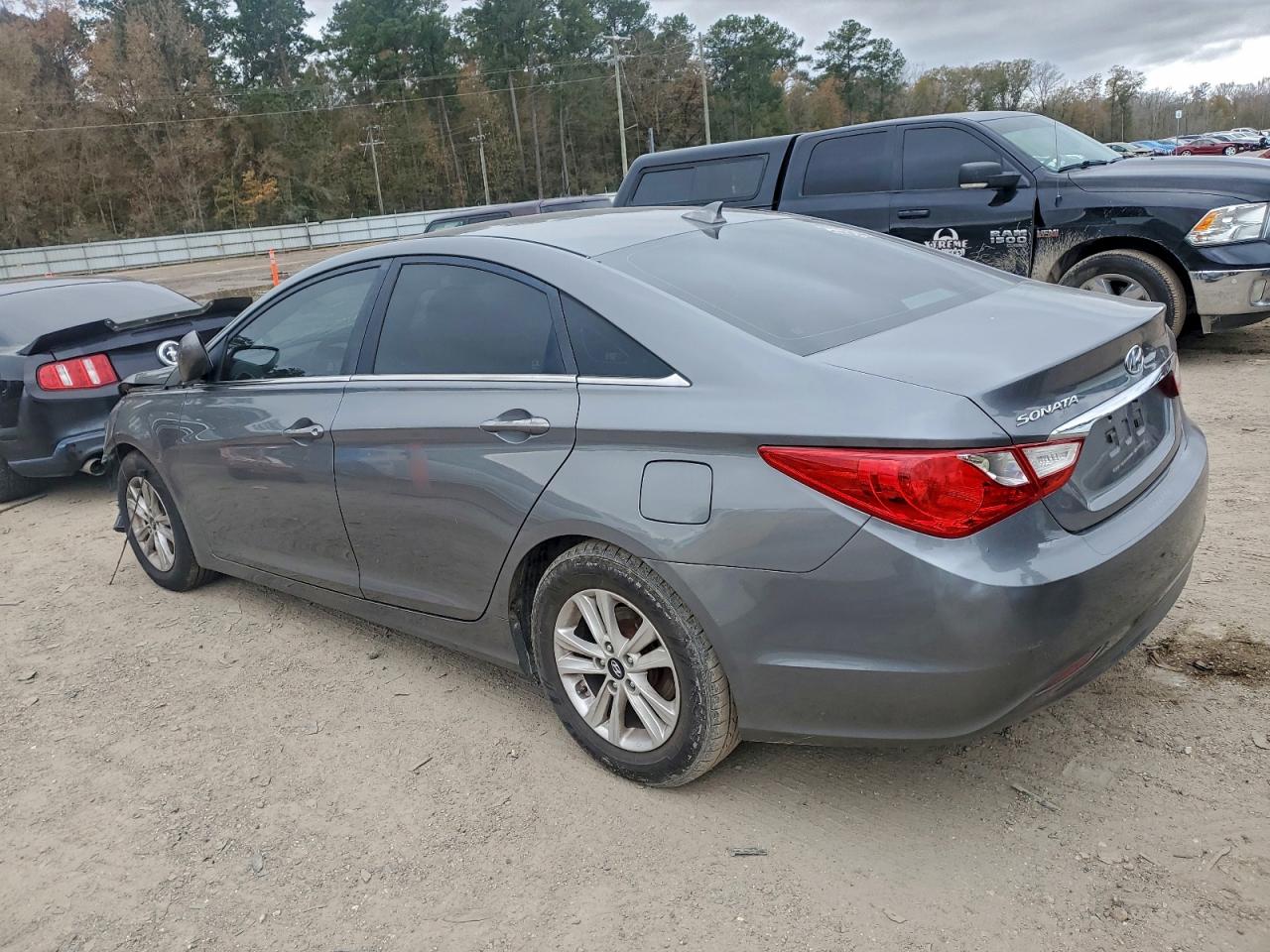 2013 HYUNDAI SONATA GLS photo 2
