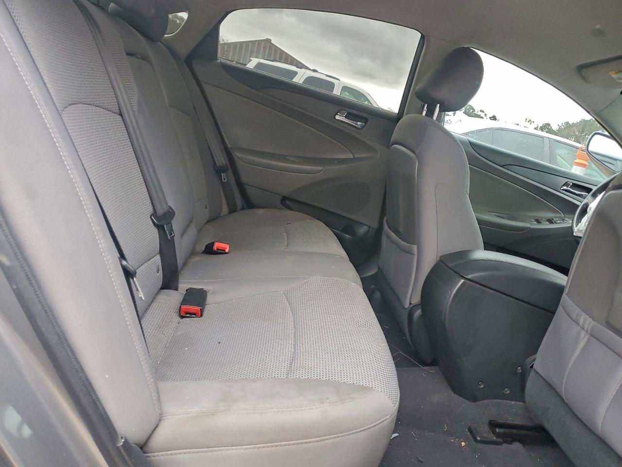 2013 HYUNDAI SONATA GLS photo 10