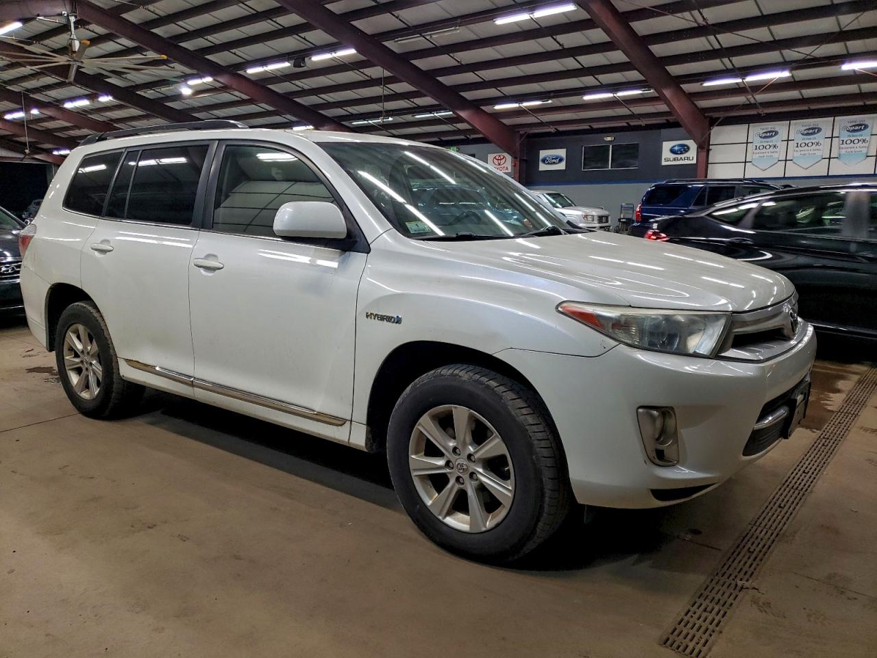 2011 TOYOTA HIGHLANDER HYBRID photo 4