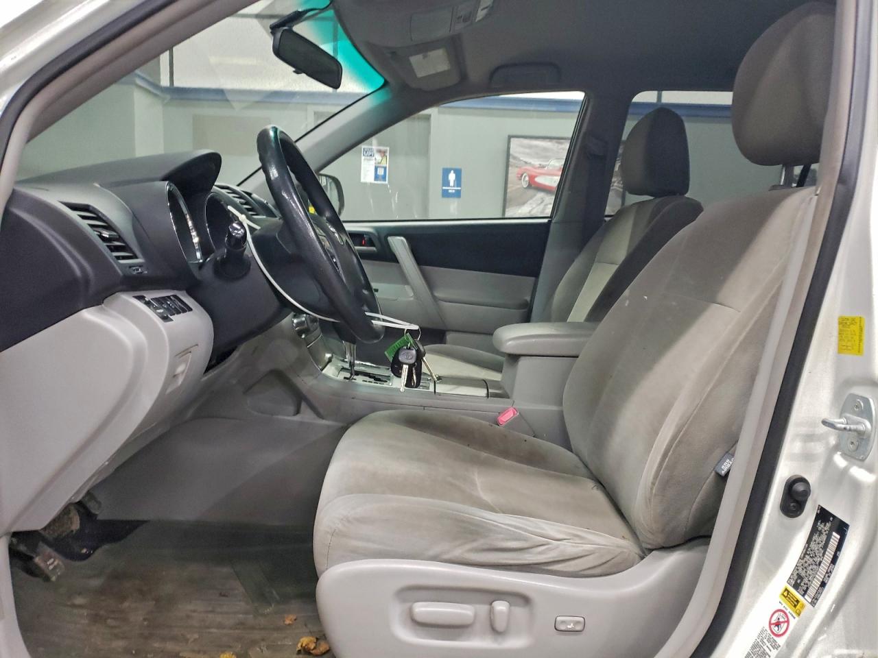 2011 TOYOTA HIGHLANDER HYBRID photo 7