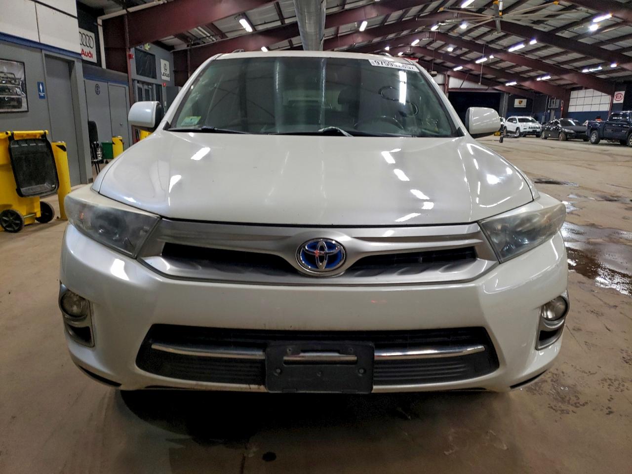 2011 TOYOTA HIGHLANDER HYBRID photo 5