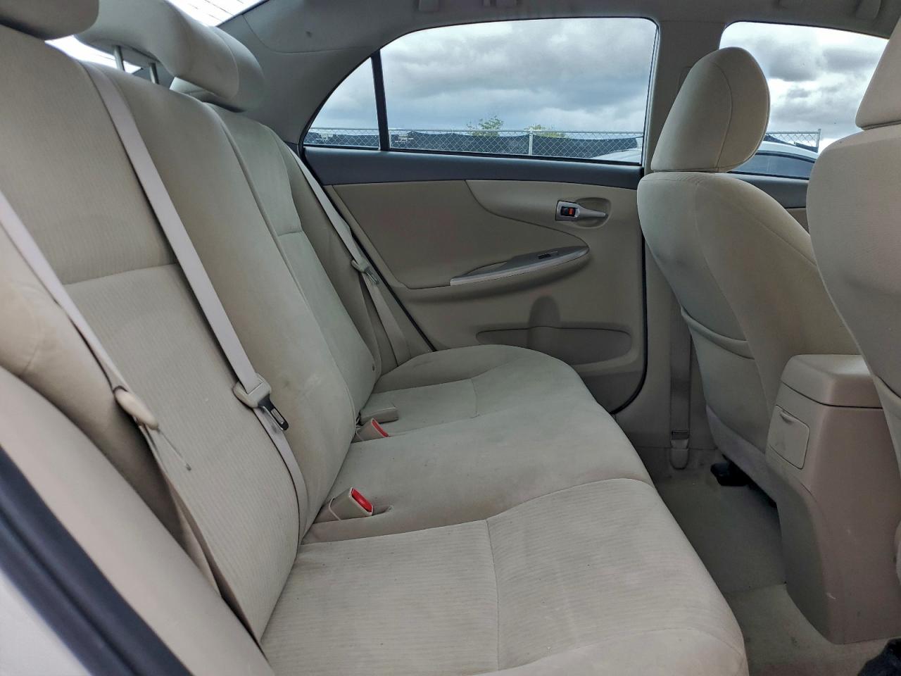 2010 TOYOTA COROLLA BASE photo 10