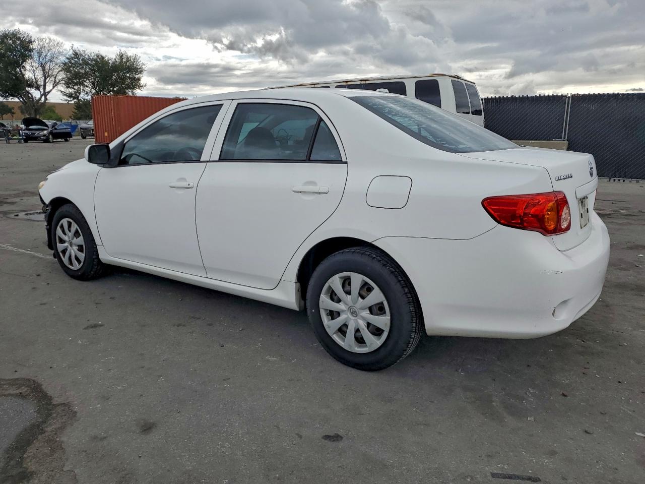 2010 TOYOTA COROLLA BASE photo 2