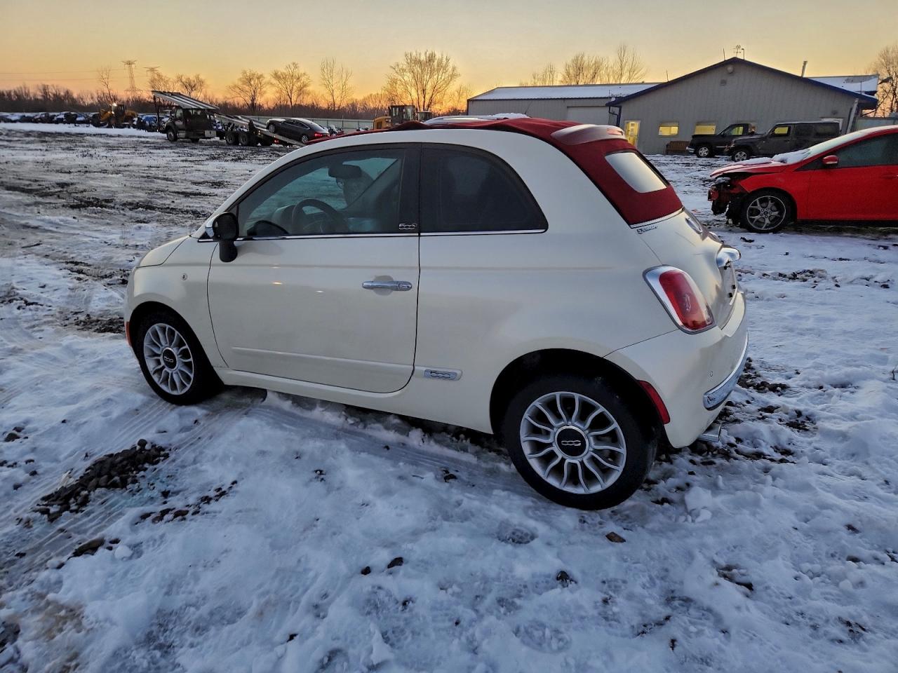 2012 FIAT 500 LOUNGE photo 2