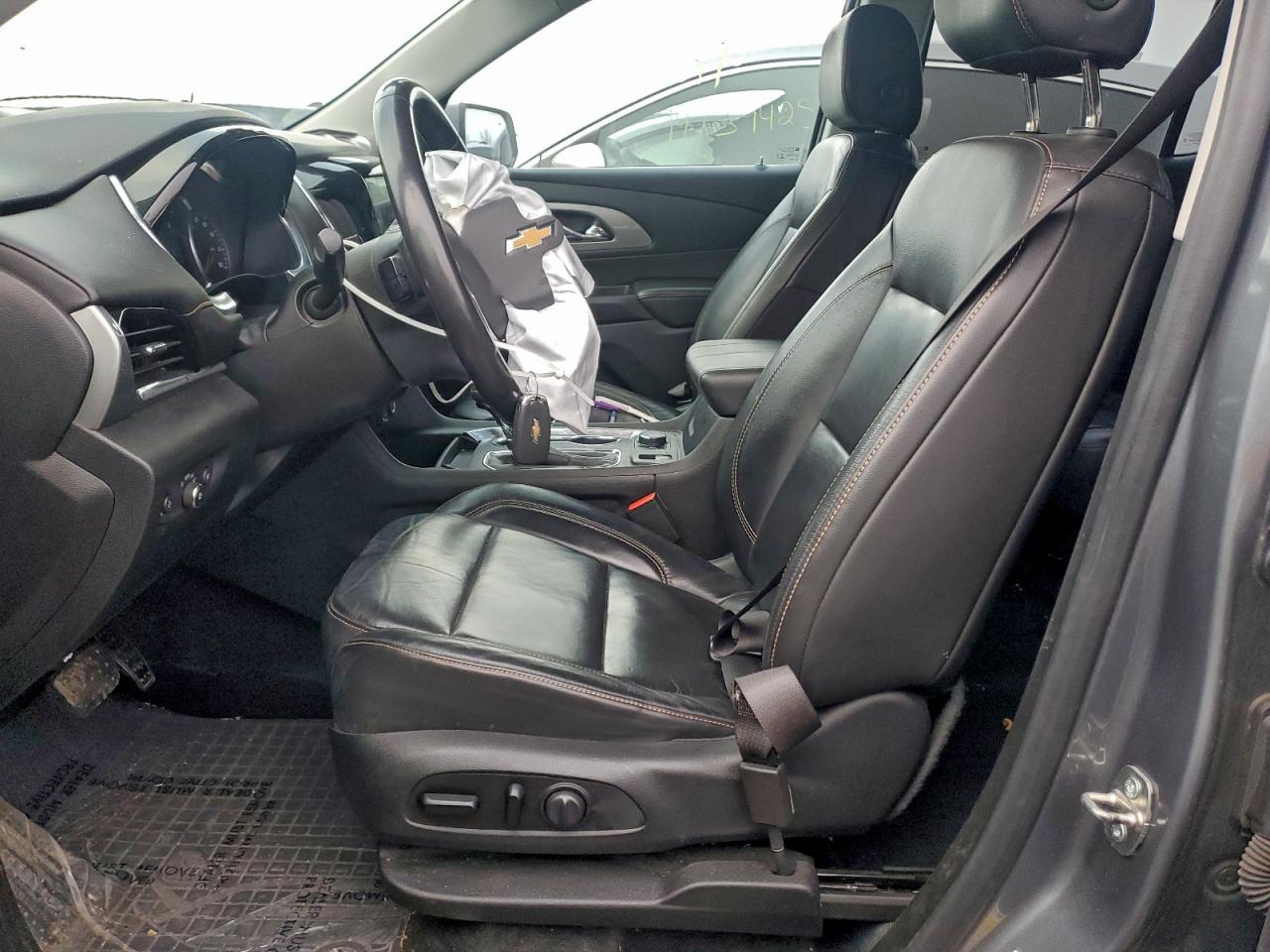 2020 CHEVROLET TRAVERSE LT photo 7