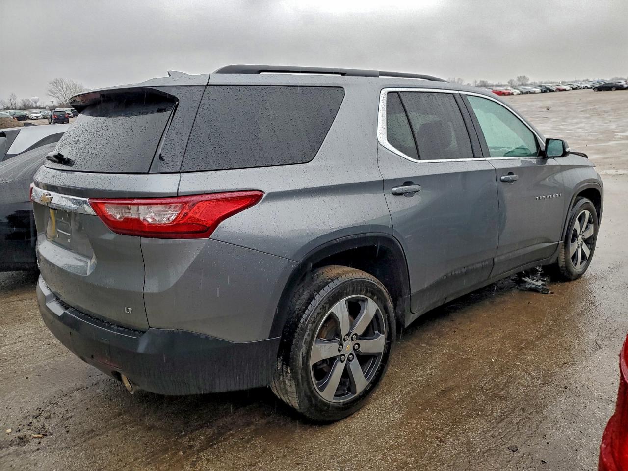 2020 CHEVROLET TRAVERSE LT photo 3