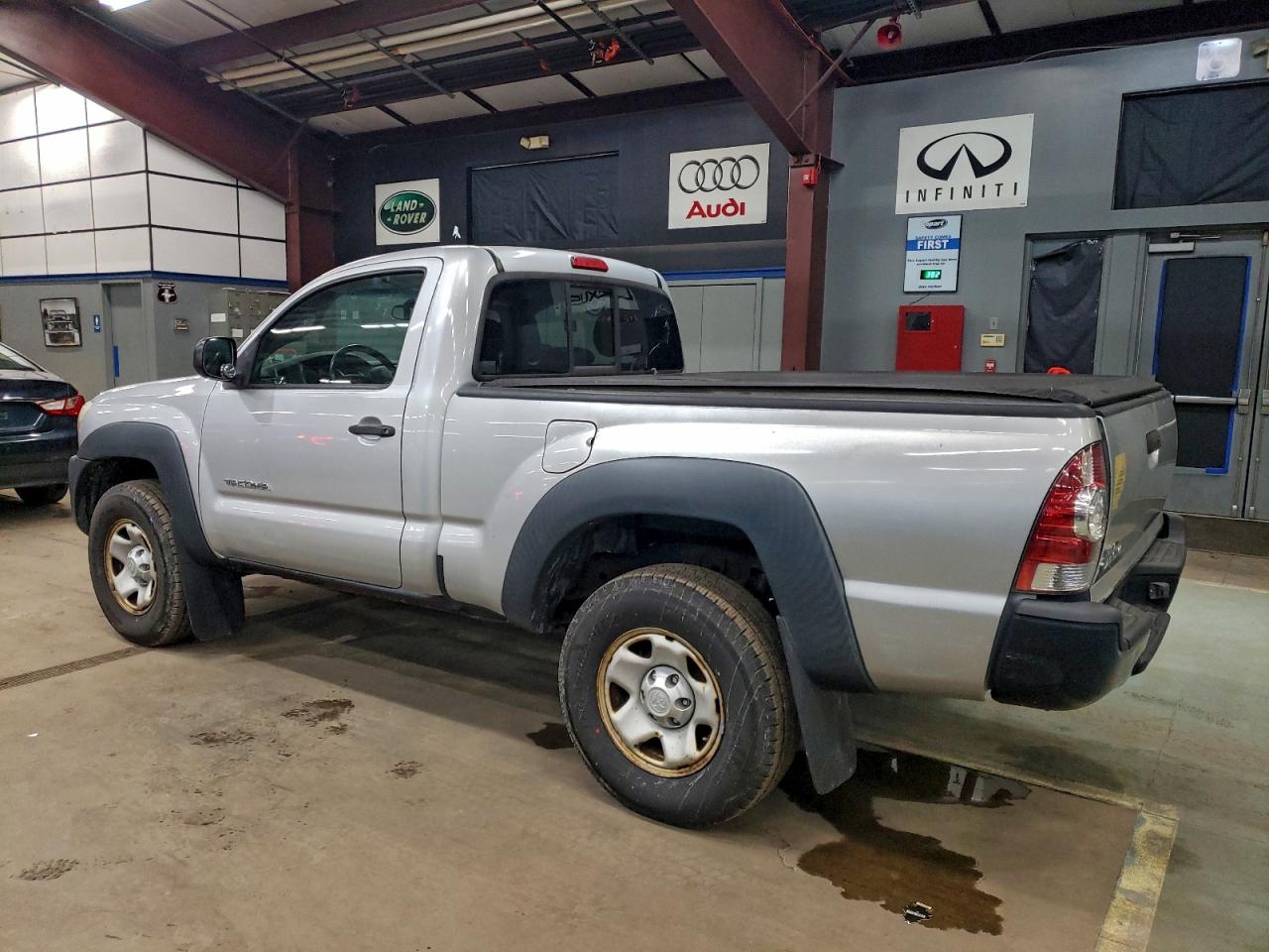 2009 TOYOTA TACOMA photo 2