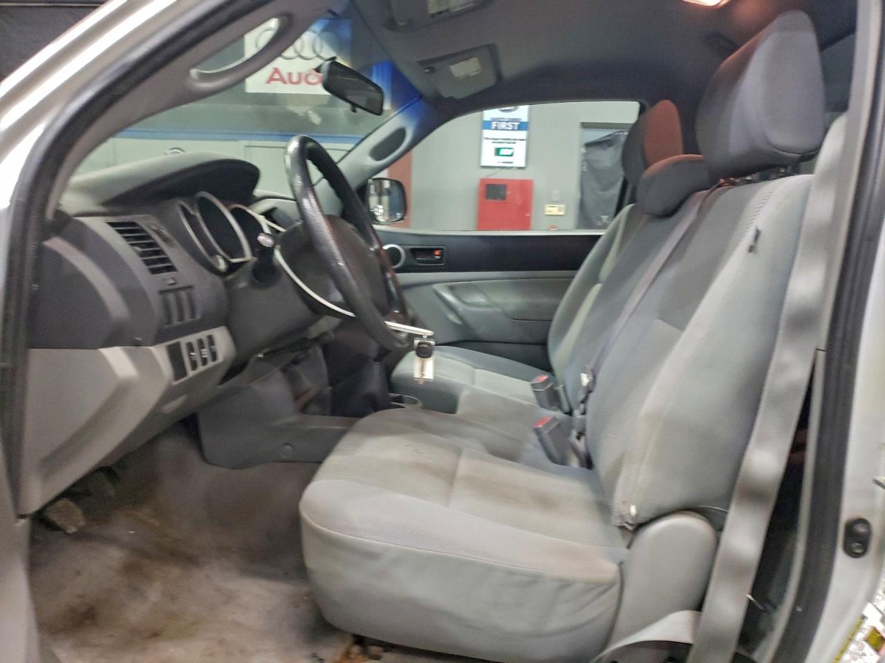 2009 TOYOTA TACOMA photo 7