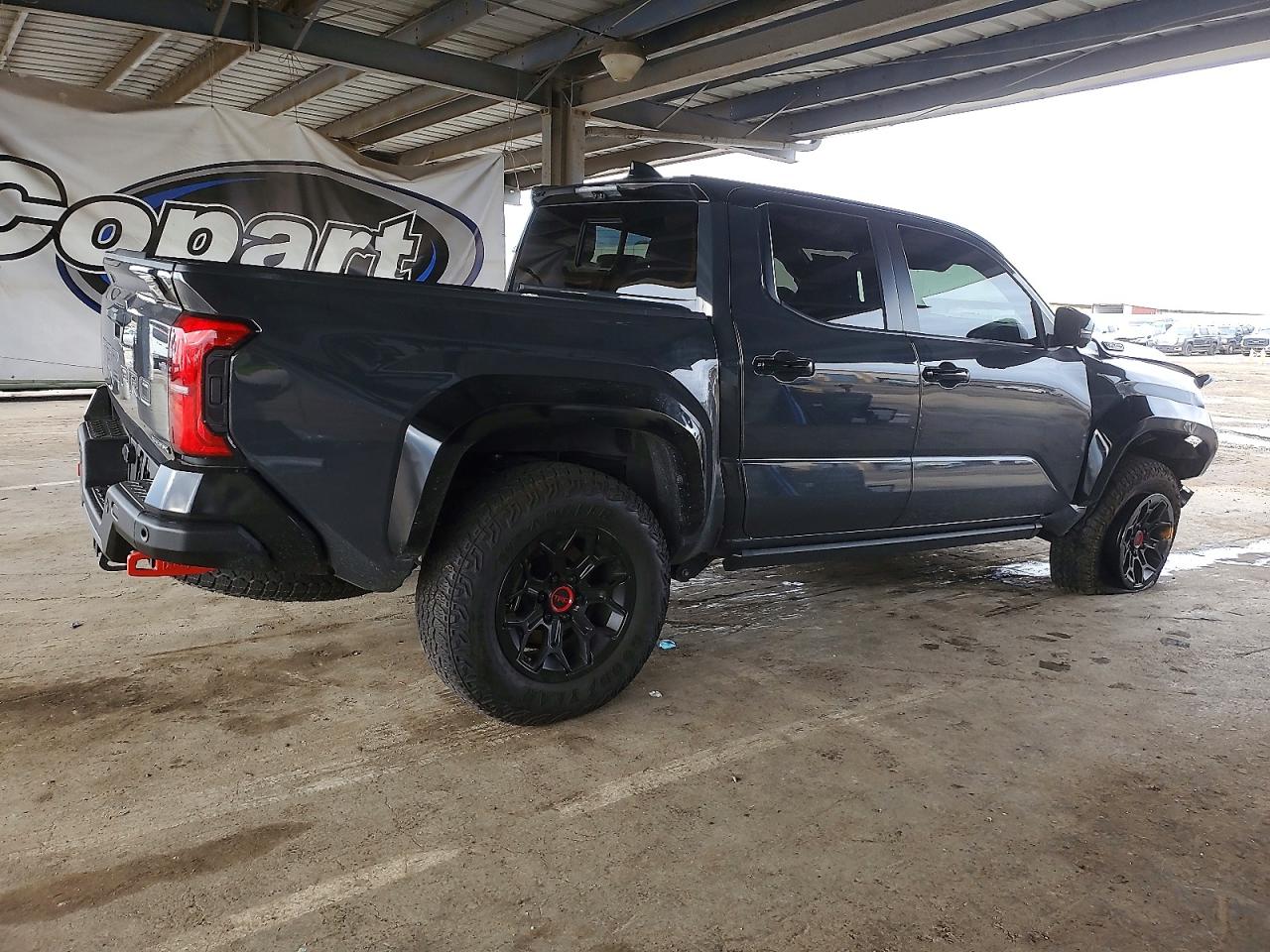 2024 TOYOTA TACOMA DOUBLE CAB photo 3