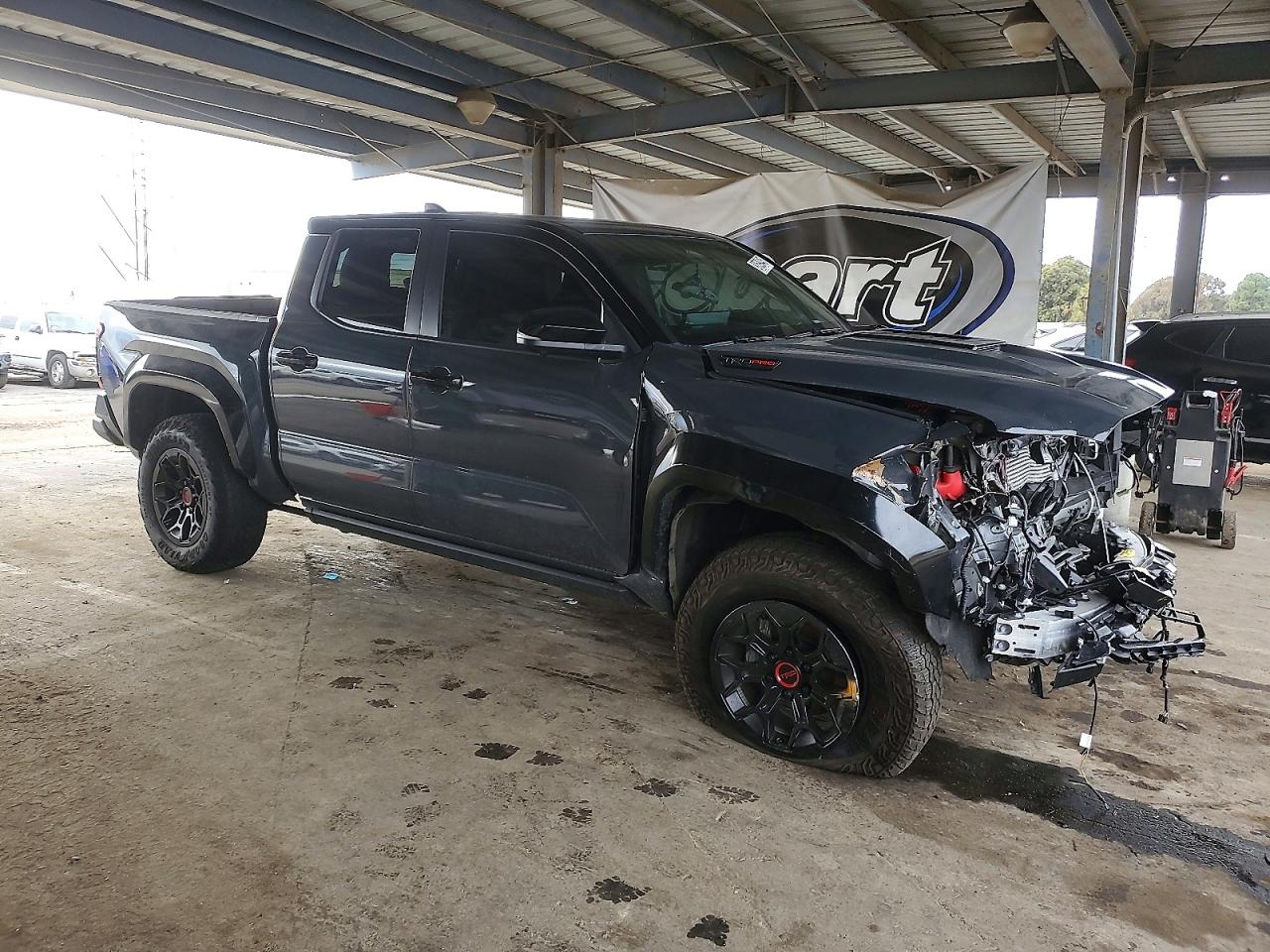 2024 TOYOTA TACOMA DOUBLE CAB photo 4
