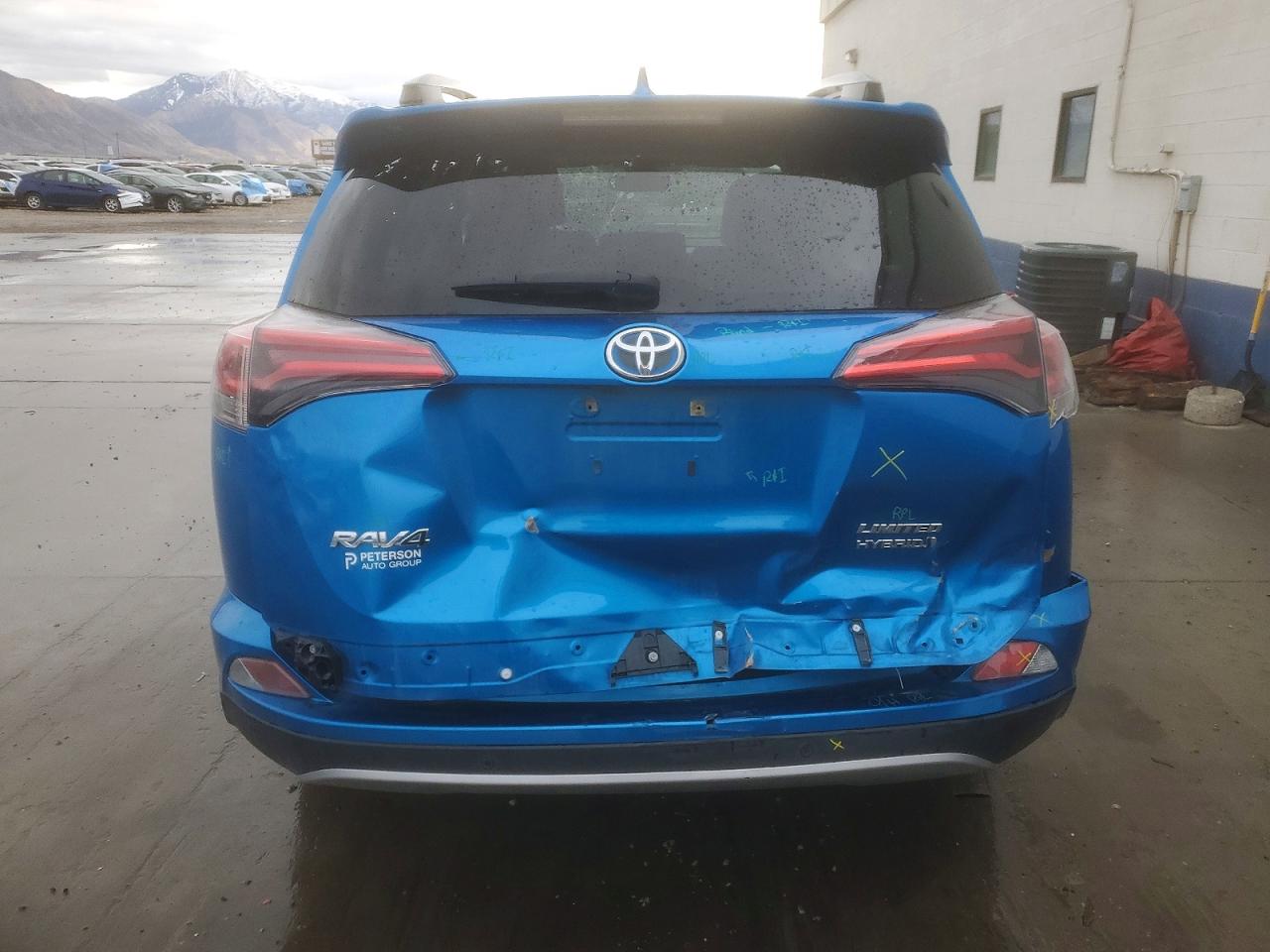2018 TOYOTA RAV4 HV LIMITED photo 6
