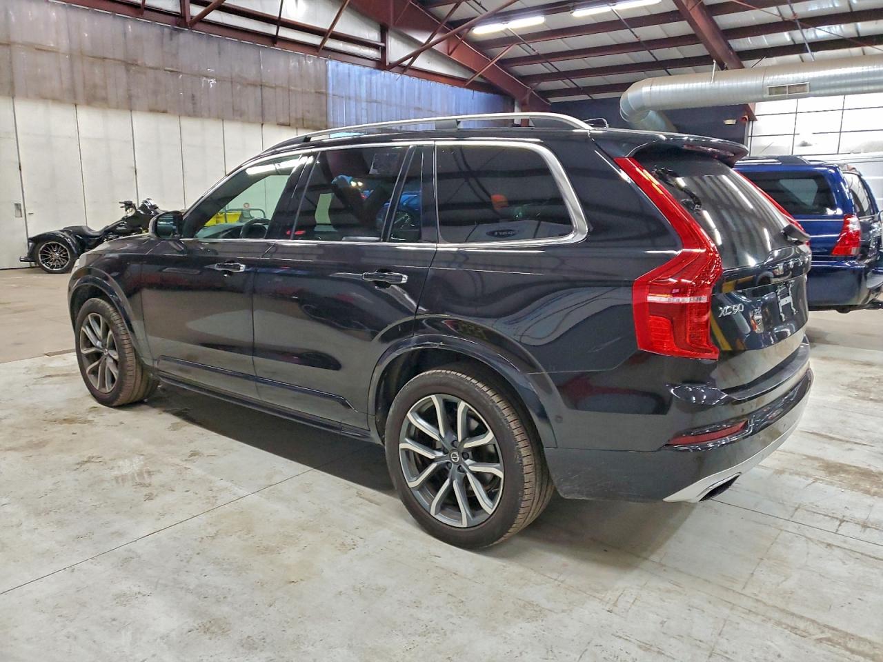 2019 VOLVO XC90 T6 MOMENTUM photo 3