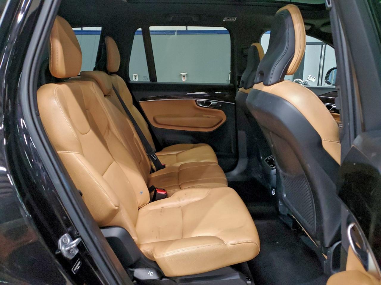 2019 VOLVO XC90 T6 MOMENTUM photo 21