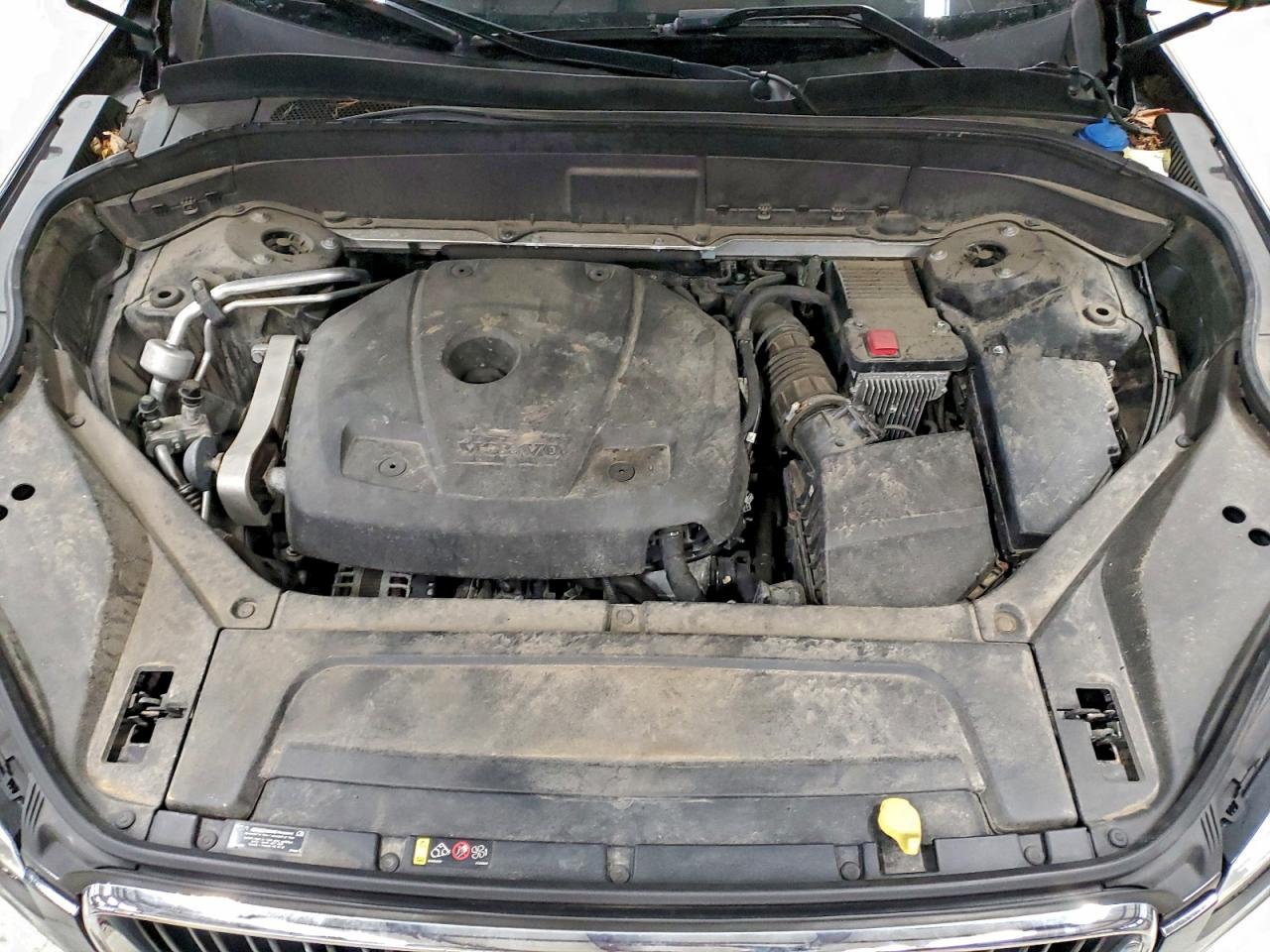 2019 VOLVO XC90 T6 MOMENTUM photo 23
