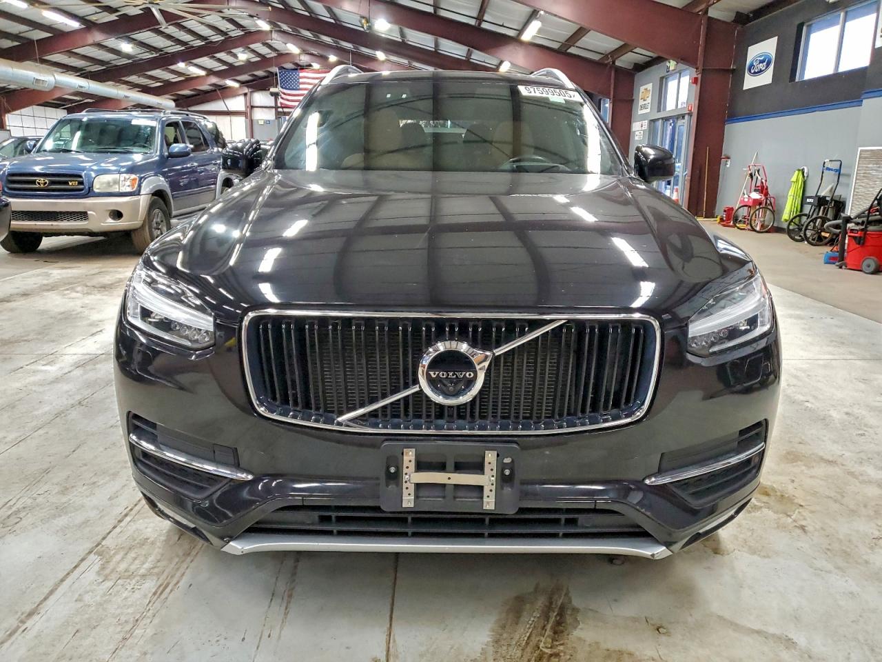 2019 VOLVO XC90 T6 MOMENTUM photo 9