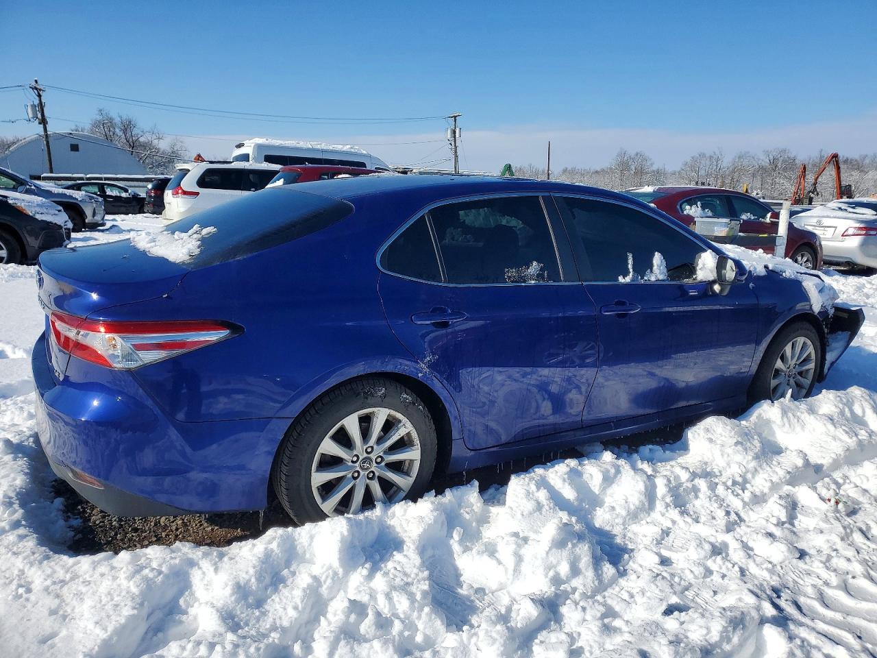 2018 TOYOTA CAMRY L photo 5
