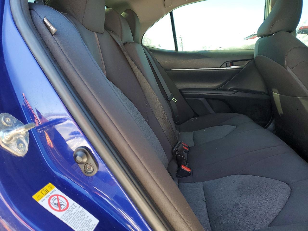 2018 TOYOTA CAMRY L photo 19
